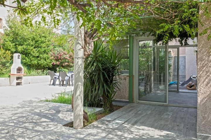 Villa pour 5 personnes, avec jardin et terrasse