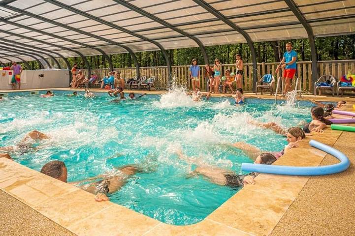 Camping pour 6 personnes à Hourtin