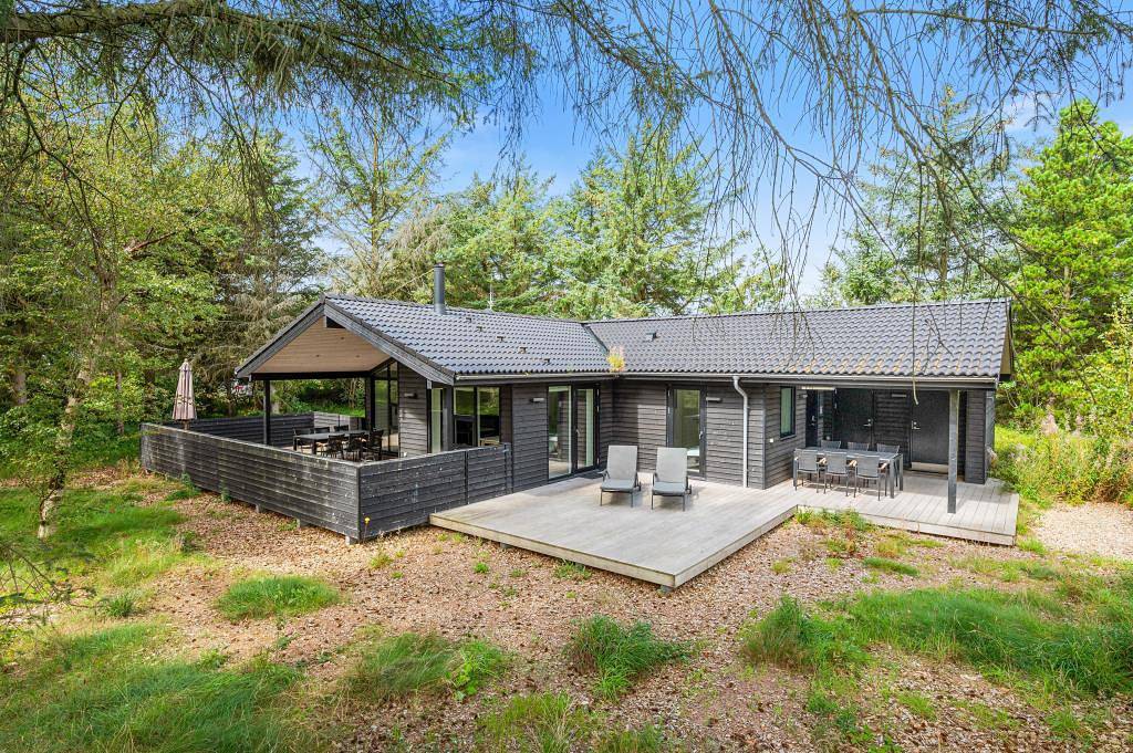 Holiday home in Hvide Sande from £144 per night