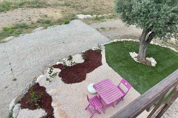 Gîte pour 2 personnes, avec jardin à Castelnau-de-Guers