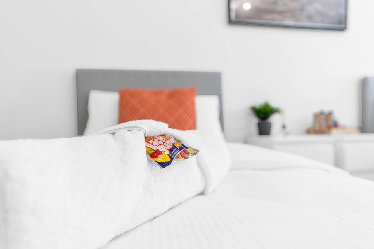 Ganze Wohnung, 2 Zimmer Apartments,4 Betten,zentral am Sbahnhof Köpenick,vollmöbliert in Treptow - Köpenick, Berlin
