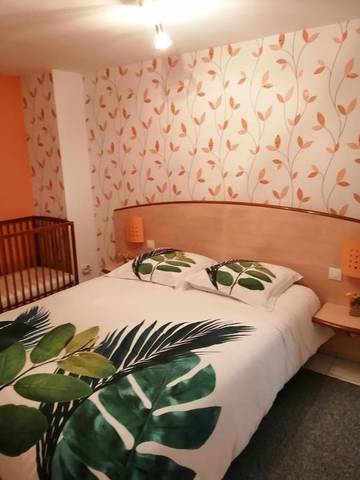 Gîte pour 4 personnes, avec jardin et vue à Trédaniel