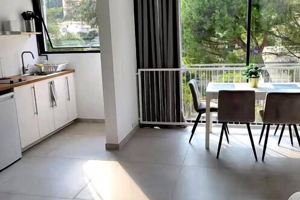 Hel lägenhet, Serene Studio, Beaulieu, With Parking in Beaulieu-sur-Mer, Nice region