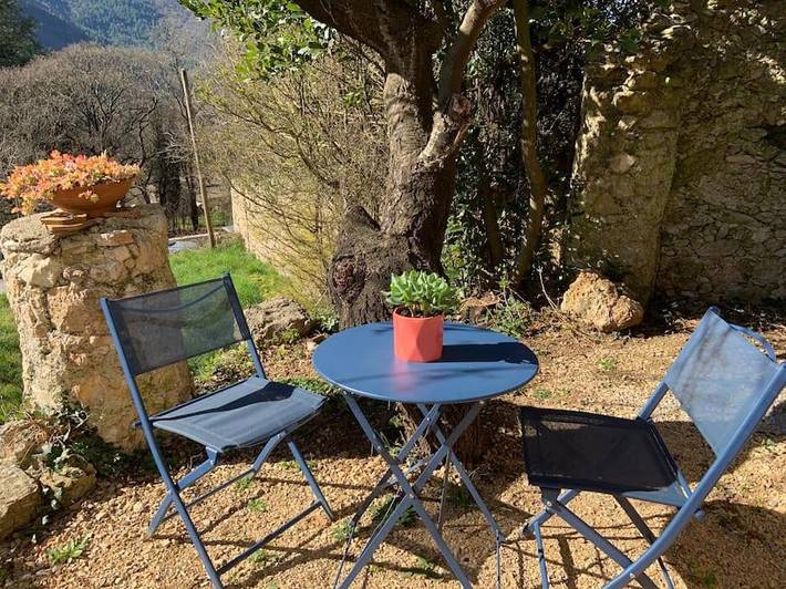 Gîte pour 2 personnes, avec terrasse ainsi que jardin et vue, animaux acceptés à Bez-et-Esparon - 2