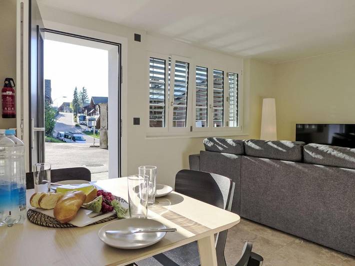 Gîte pour 3 personnes, avec terrasse et vue sur le lac à Krattigen - 3