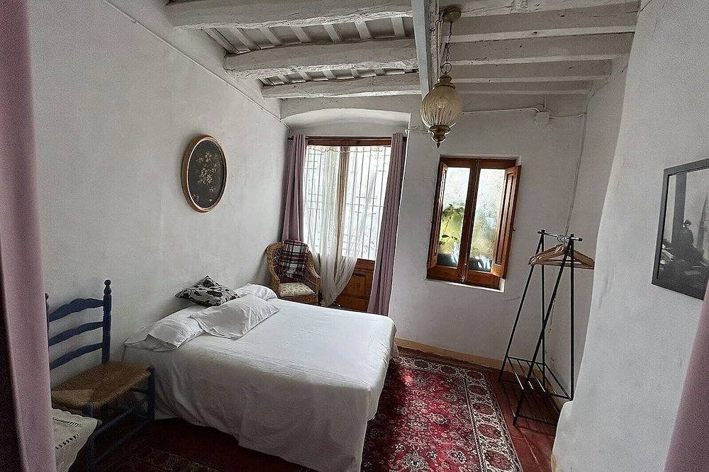 Costa Maresme, Barcelona, Clark´s 3 Bedroom Townhouse in Urbanizacion Montcabrer, Vilasar de Dalt