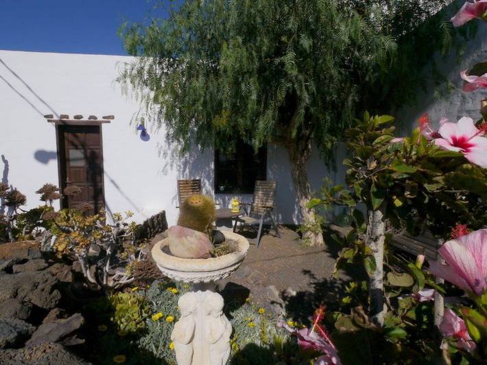 Gîte pour 3 personnes, avec piscine et jardin, animaux acceptés dans Guatiza - 2