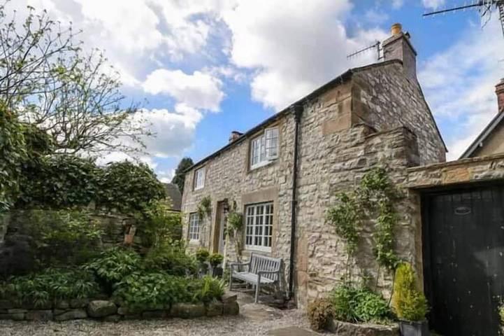 Cottage for 4 people, with Garden in Ashford in the Water