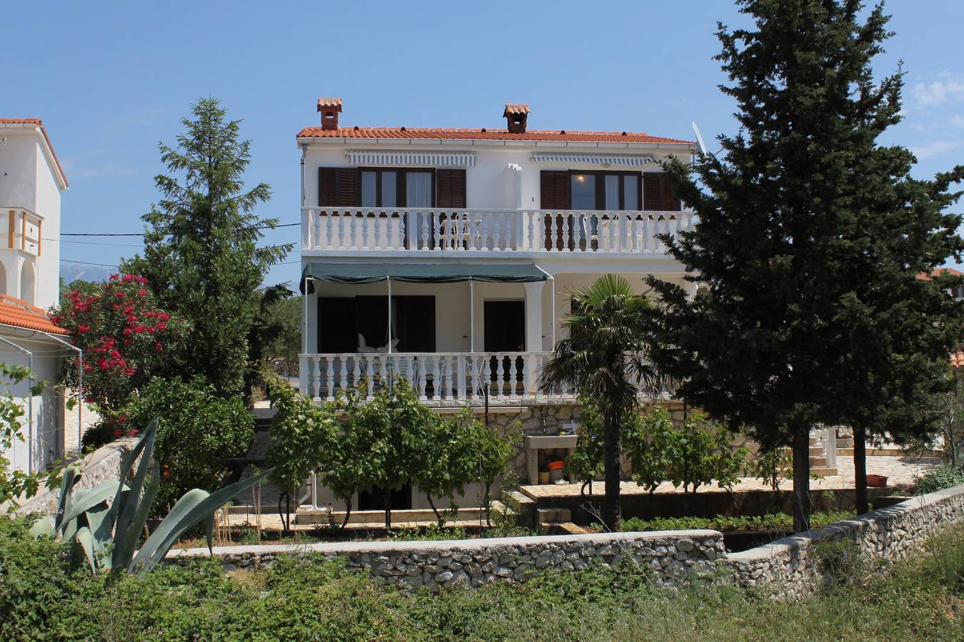 Cijeli apartman, Dvosobni apartman s terasom i pogledom na more Novalja (Pag) A-6524-a in Novalja, Otok Pag