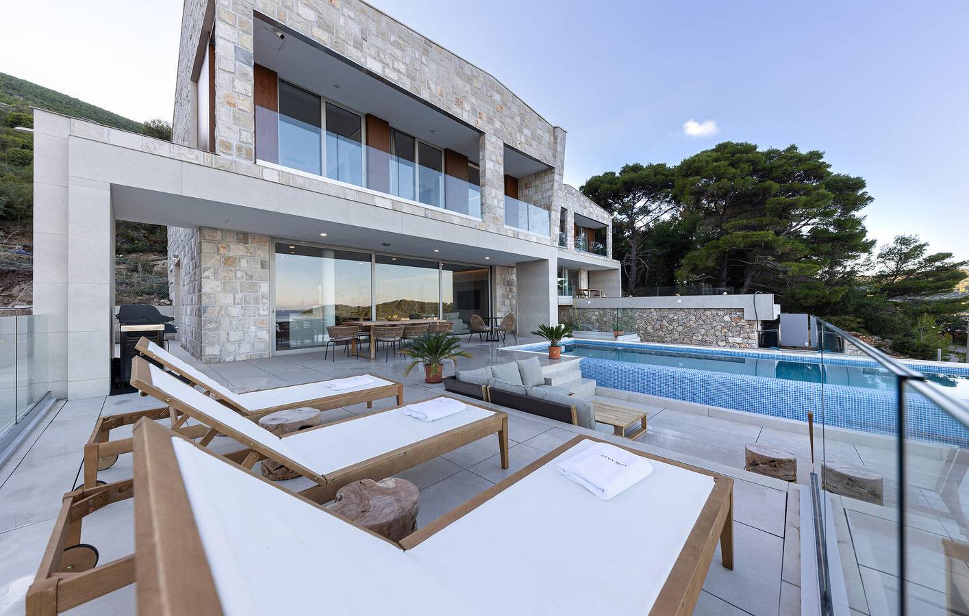 Hus för 8 Personer med pool in Vis Town, Split-Dalmatia guovlu