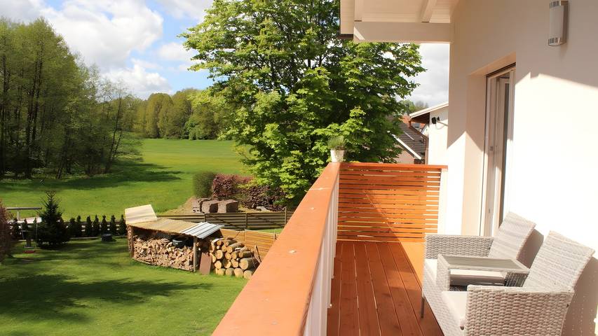 Ganze Wohnung, Ferienhaus am Mühlteich, Balkon & Terrasse in Föritztal, Region Sonneberg