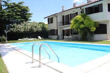 Ferienhaus für 10 Personen in Lazise, Gardasee-Berge, Bild 1