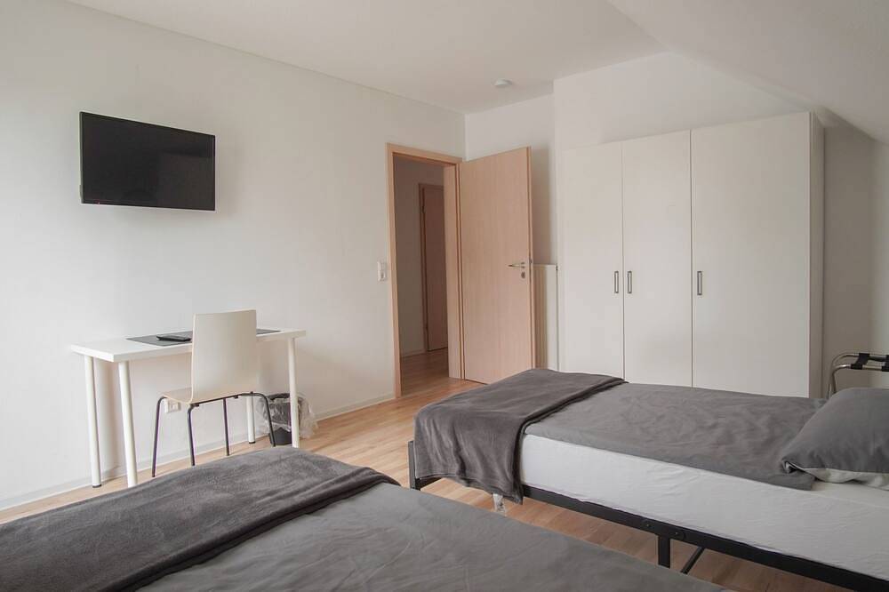 Ganze Wohnung, Gemütliche Og Wohnung mit Sauna und Fitnessstudio in Göppingen in Göppingen, Landkreis Göppingen