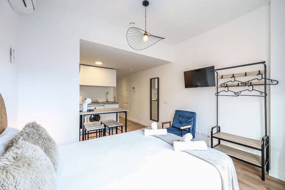 Ganze Wohnung, Elegant Studio with Private Terrace in San Sebastián de los Reyes, Madrid Province