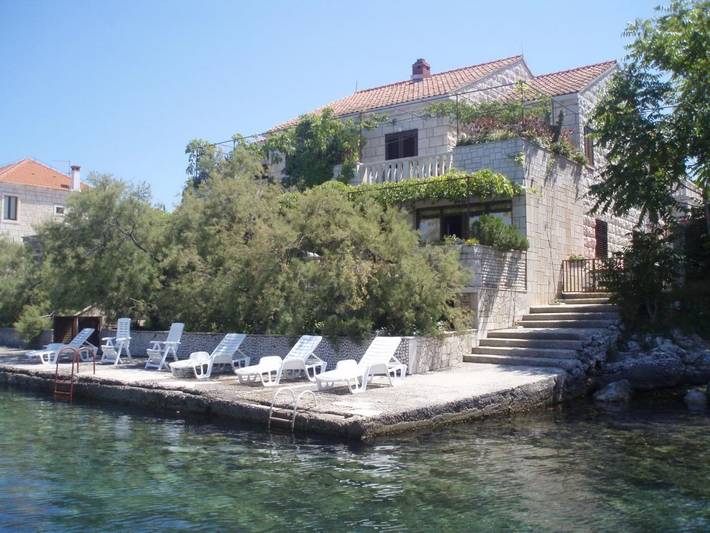 Maison d’hôte pour 8 personnes, avec jardin et vue en Korcula
