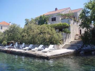 Maison d’hôte pour 8 personnes, avec jardin et vue en Korcula