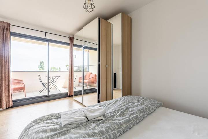 Gîte pour 8 personnes, avec jardin et piscine ainsi que vue et terrasse à Ceyrat - 3