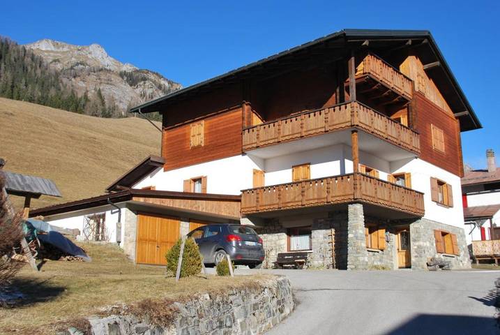 Appartamento per 4 persone, con Balcone e Terrazza nonché Giardino e Panorama a Sappada