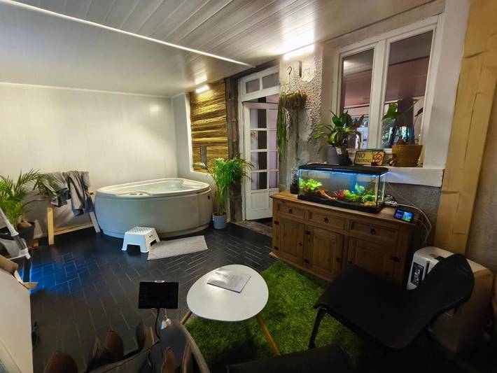 Gîte pour 2 personnes, avec jacuzzi et terrasse à La Roche-Blanche - 3