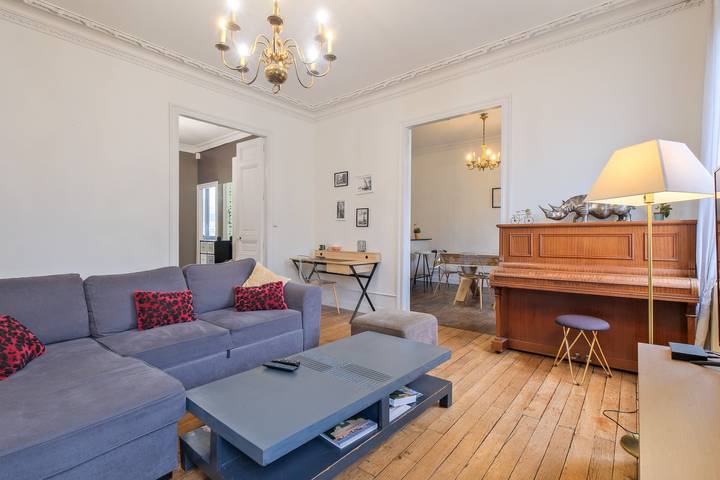 Apartamento entero, Miraflores – Apartamento amplio y elegante en el centro de Périgueux con Wi-Fi in Périgueux, Périgord Blanc