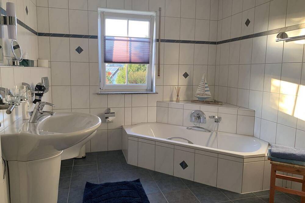 Ganze Wohnung, Feriendomizil Zum Storchennest - Appartement/Fewo, Dusche u. Bad, Wc, 2 in Ohmbach, Saar-Nahe-Bergland
