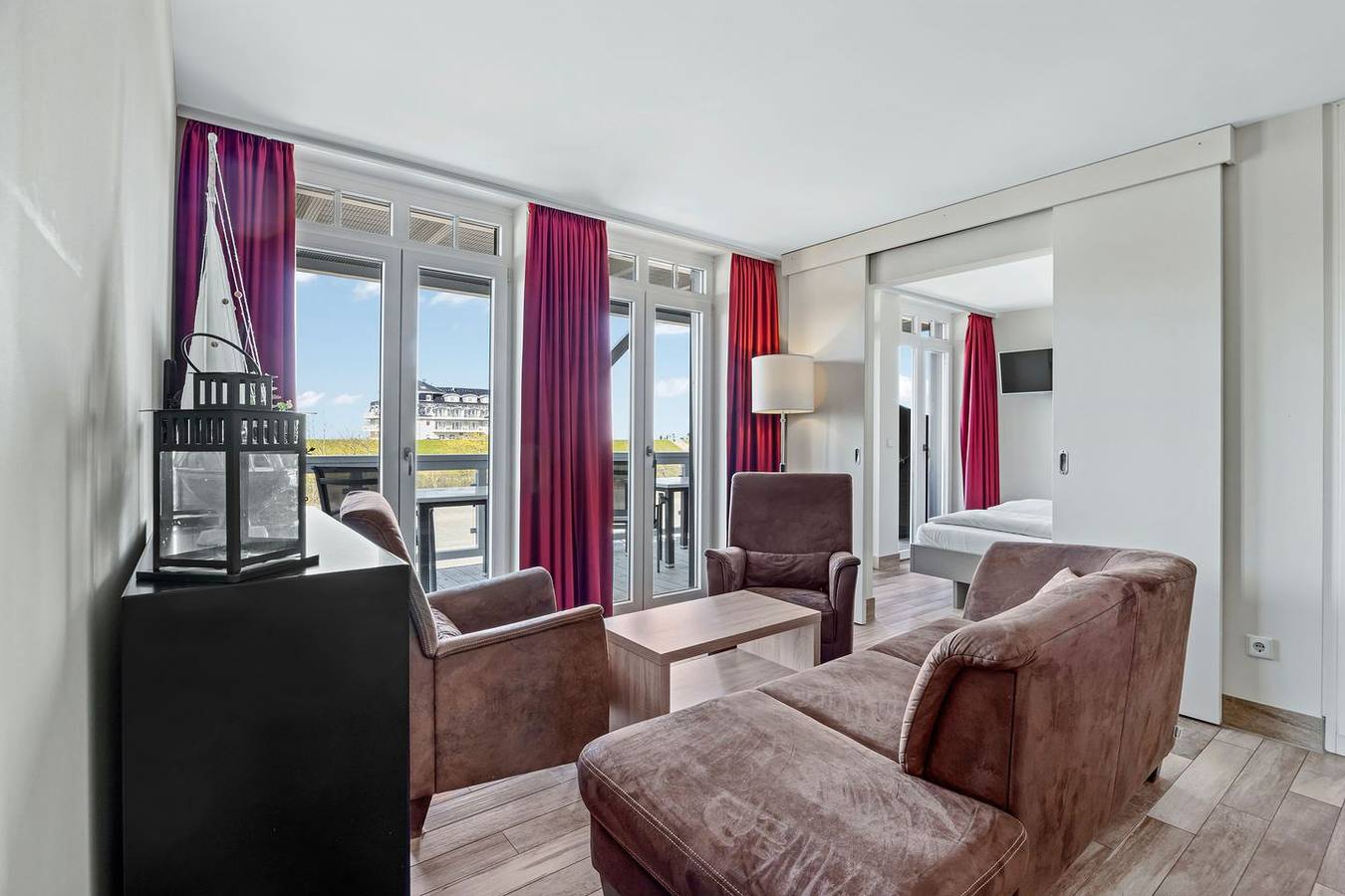 Ganze Wohnung, Tolle Ferienwohnung in Strandnähe mit Sauna, Strandkorb u. Balkon mit Meerblick in Wremen, Cuxland