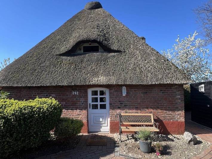 Ferienhaus für 2 Personen, mit Terrasse und Garten in Langenhorn