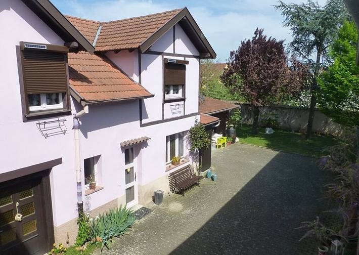 Gîte pour 2 personnes, avec piscine et jardin à Scherwiller