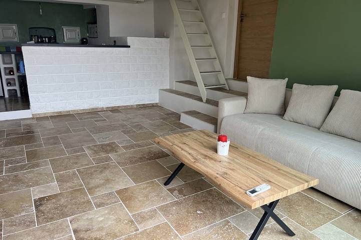 Apartment. Lower villa 53 m2, sleeps 4 with garden and shaded terrace in Ollioules, Mittelmeerküste (Frankreich)