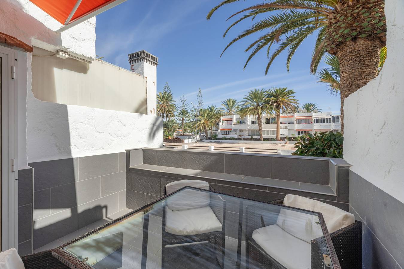 Appartement entier, Appartement de vacances « Cozy Stay with Pool » : vue montagne, Wi-Fi et climatisation in Costa del Silencio, Arona