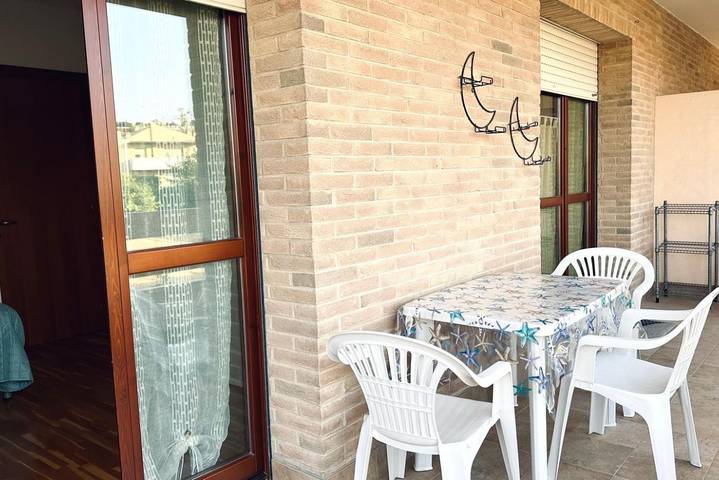 Ferienwohnung für 5 Personen, mit Balkon/Terrasse in Marche - 4