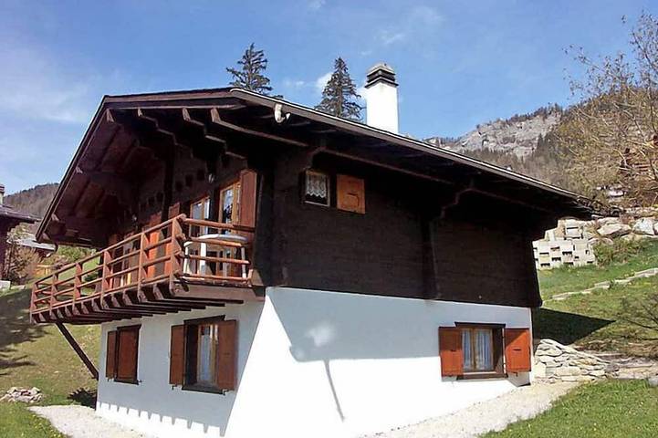 Chalet für 8 Personen, mit Balkon in Ayent