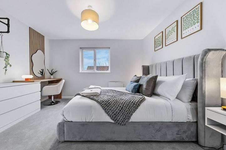 2Br • New Listing Discount • Free Parking in Crawley, Sussex de l'Ouest