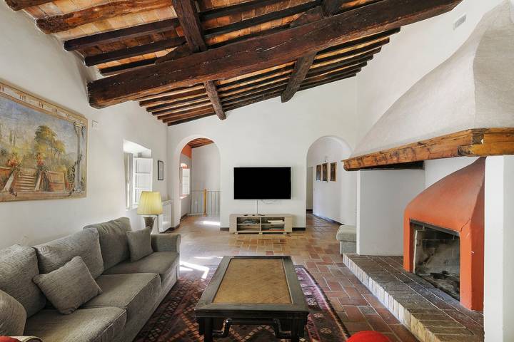 Agriturismo con piscina per 14 persone, con Giardino
