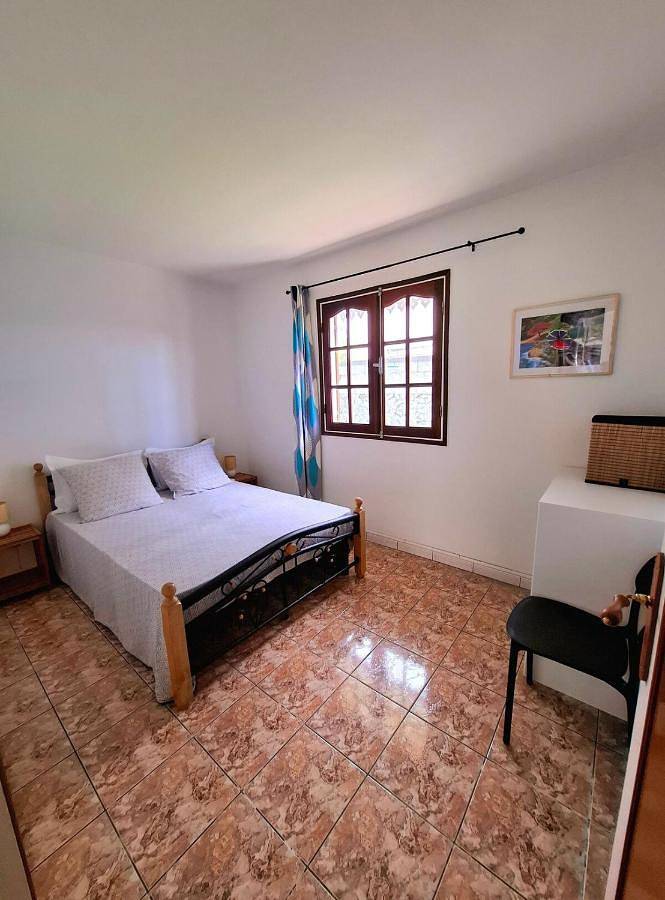 Location de vacances pour 3 personnes, avec jardin et terrasse dans Cambuston - 2