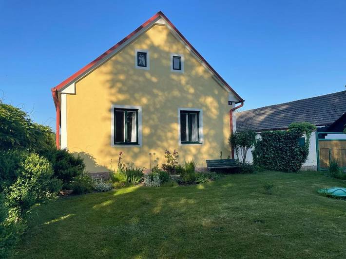 Gîte pour 5 personnes, avec balcon ainsi que jardin et vue à Libín