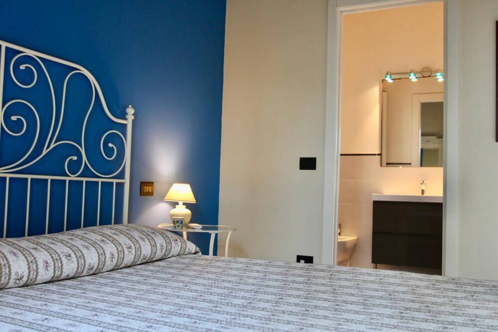 Entire apartment, Beautiful villa with pool in Terrasini, Palermo Province