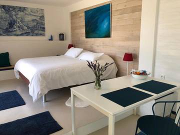 Chambre d’hôte pour 2 personnes, avec vue et jardin à Saint-Laurent-de-Cerdans