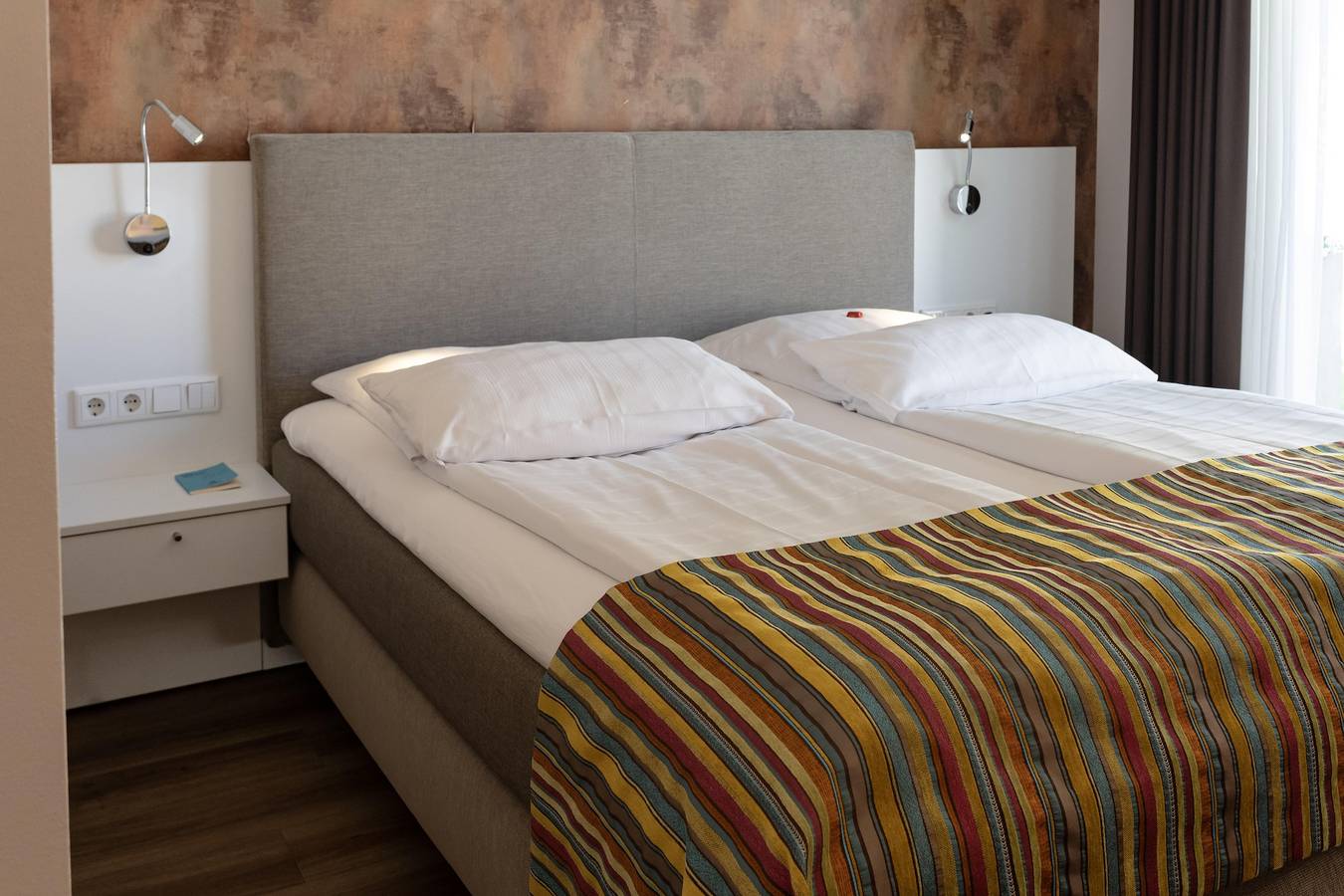 Ganze Ferienwohnung, Doppelzimmer mit Terrasse in Detmold, Kreis Lippe