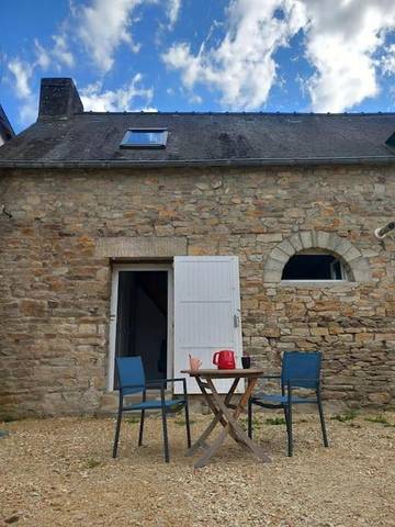 Gîte pour 2 personnes, avec terrasse à Rosporden