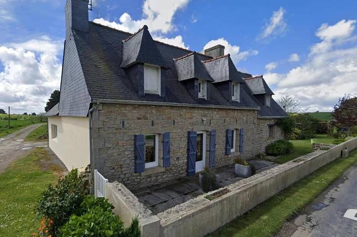 Location de vacances pour 9 personnes, avec jardin à Ploéven