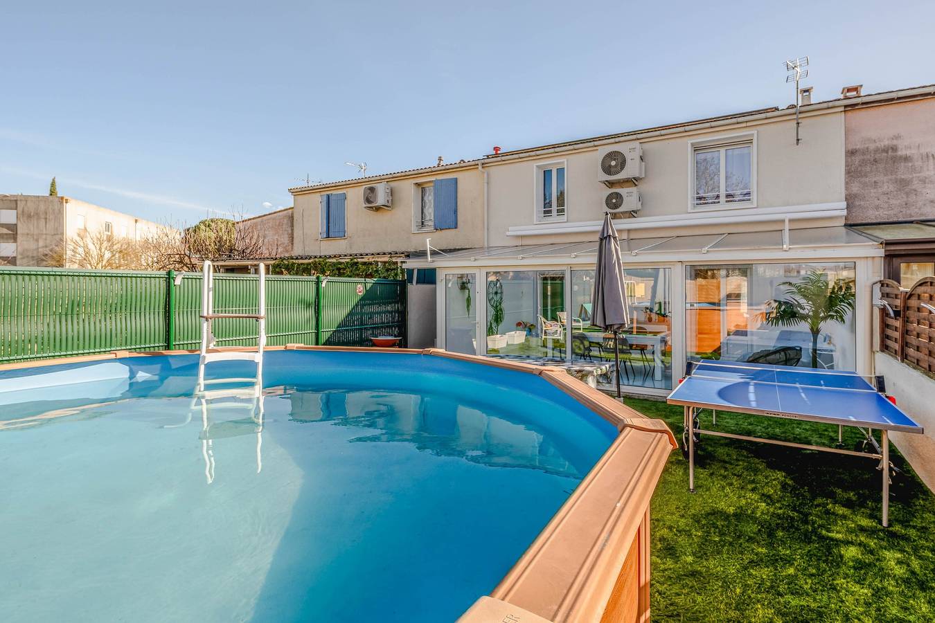 Gîte « La Douce Échappée » con piscina privada, Wi-Fi y aire acondicionado in Trèbes, Región de Carcassonne