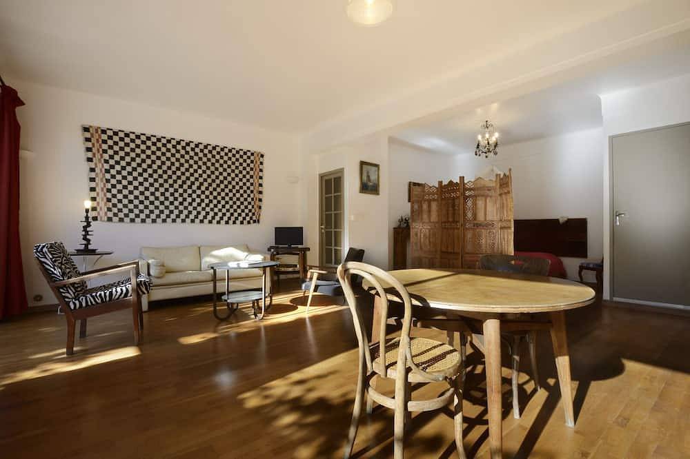 A loft of 70 m2 in the hollow of a cove of the blue coast. South exposition in Ensuès-la-Redonne, Istres region