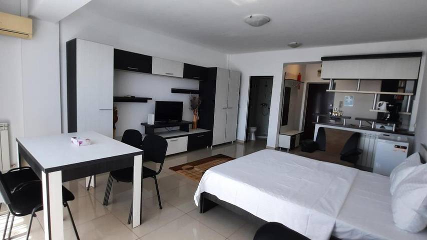 Gîte pour 4 personnes, avec balcon dans Mangalia - 3