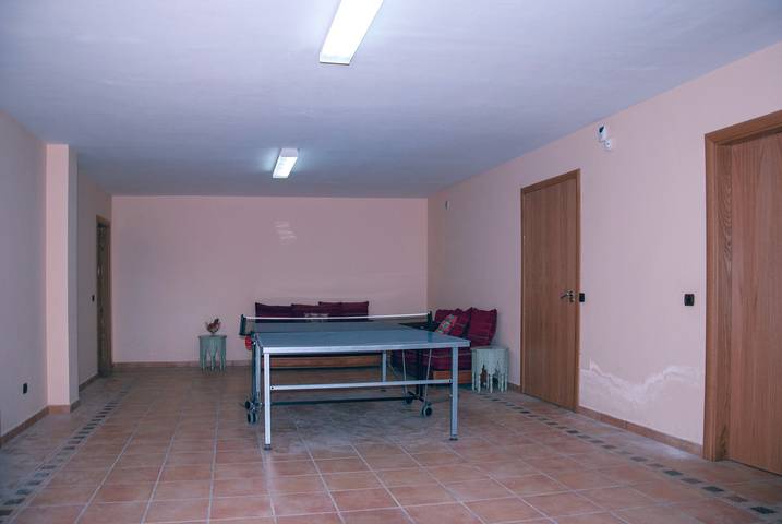 Gorgeous Costa Del Sol Villa | 5 Bedrooms | Villa Barcelona | Indoor Table Tennis & Beautiful Views in Mijas Golf, Mijas