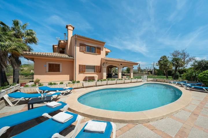 Casa rural para 10 personas, con vistas además de jardín y piscina, Se admiten mascotas en Son Ferriol