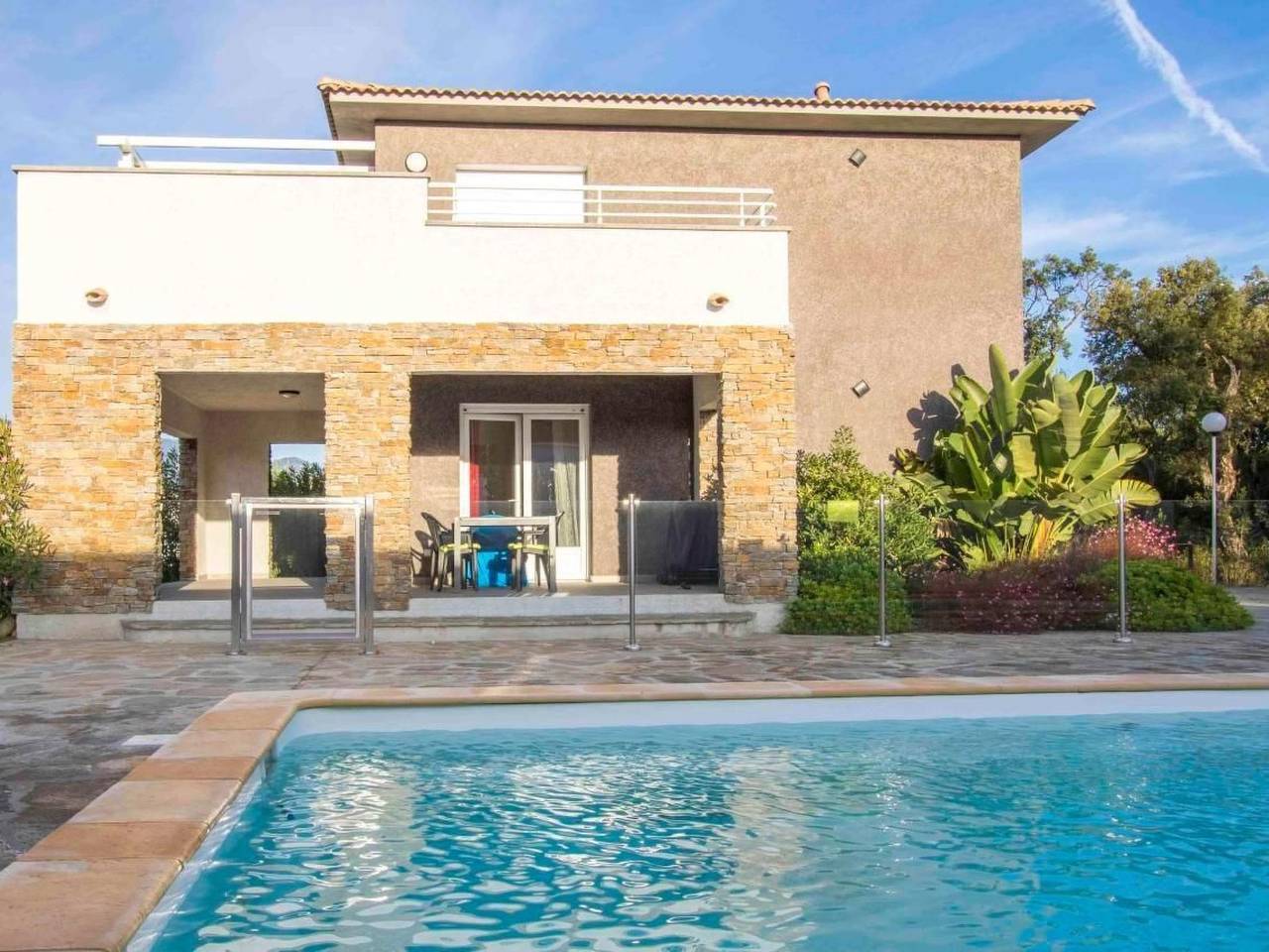 Apartamento entero, Wohnung (T3) **** Ghisonaccia Corse mit Pool in Ghisonaccia, Región de Corte