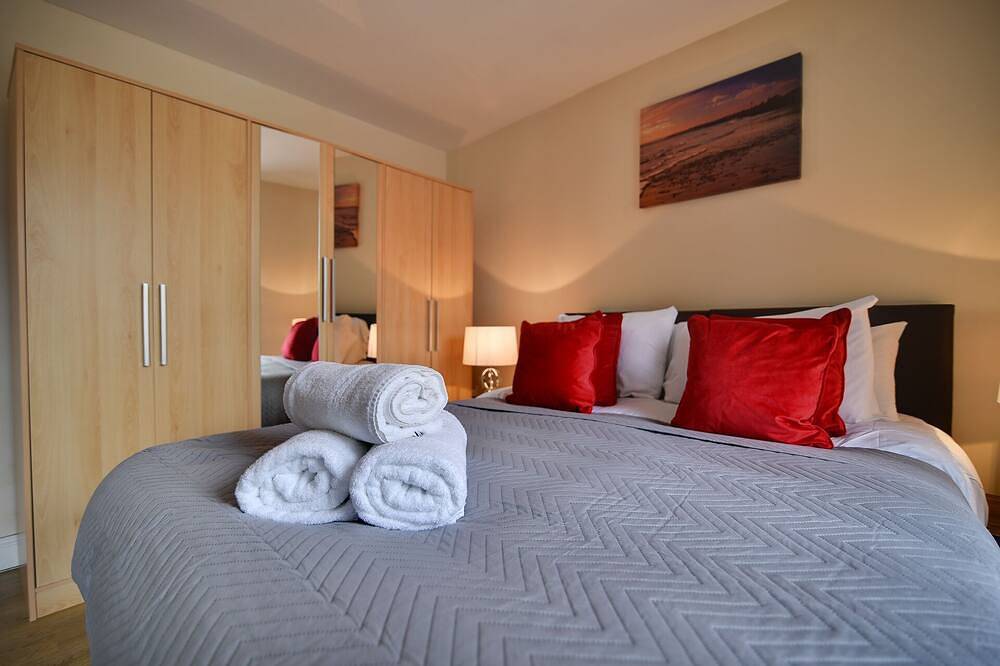 1 Bedroom House With Private Allocated And Secure Parking  in Luton, Chiltern Hills