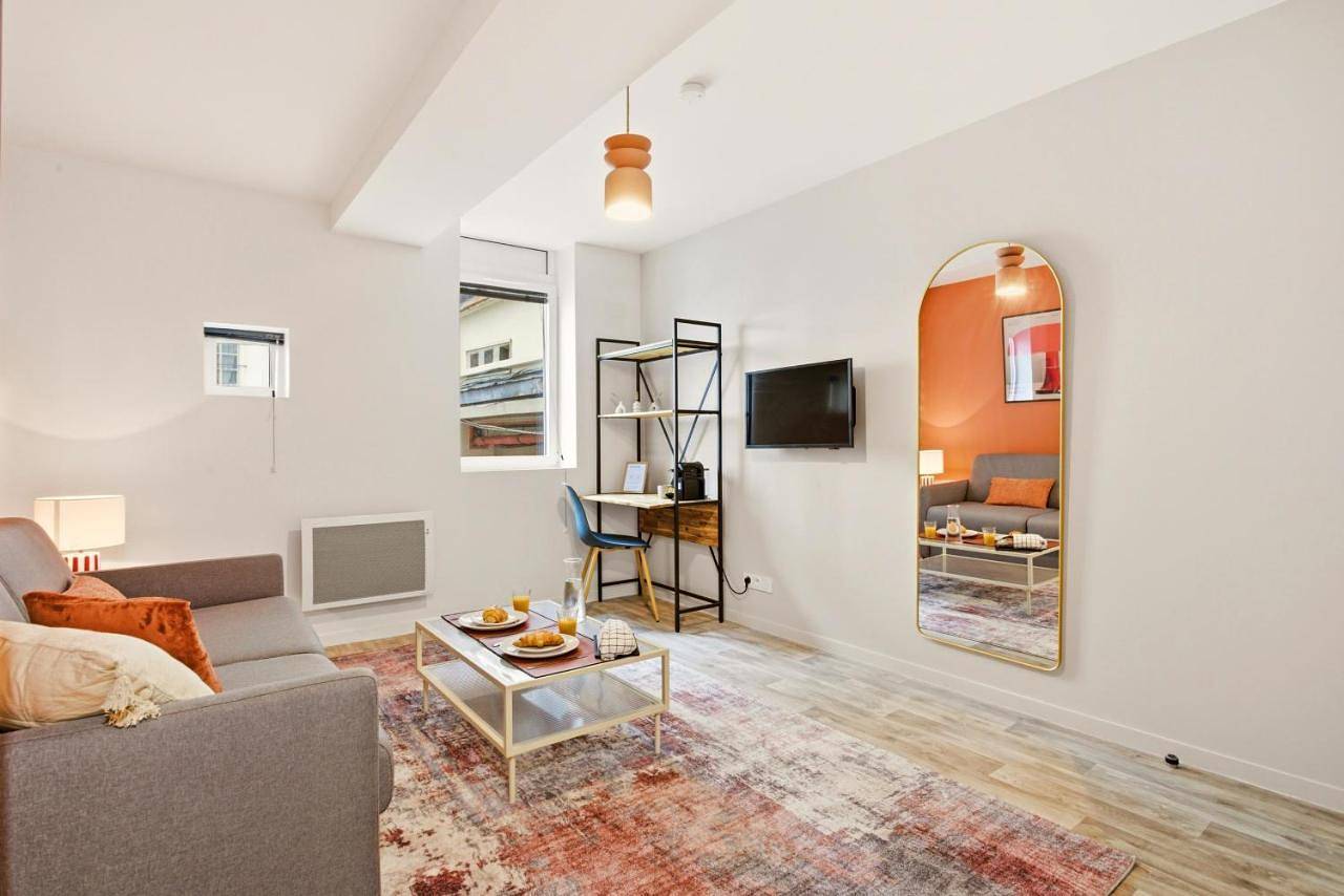 Appartement entier, Studio Le Terra Cotta - F1 spacieux, hypercentre - Caen in Caen, Région de Caen