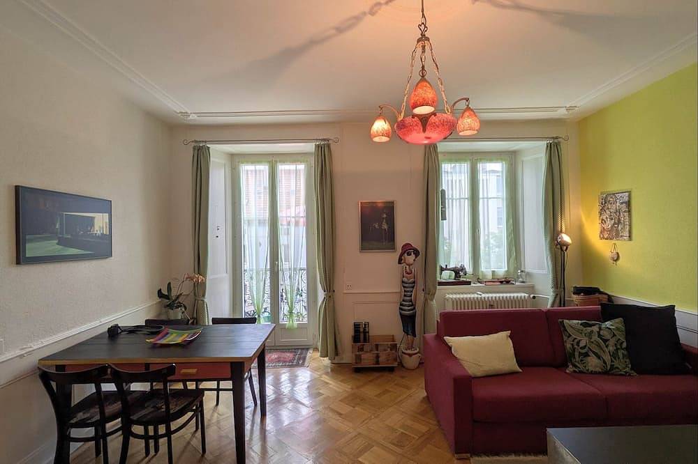 Appartamento intero, Appartement vivant au cœur de la ville in Valanvron, La Chaux-de-Fonds